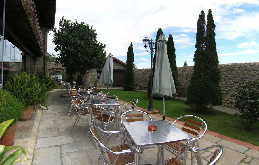 Terraza 2 | Posada La Victoria - Miengo Cantabria